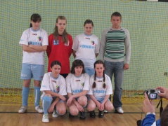 Halowa piłka nożna dziewcząt - Gimnazjada-19.05.2009r. Szczurowa