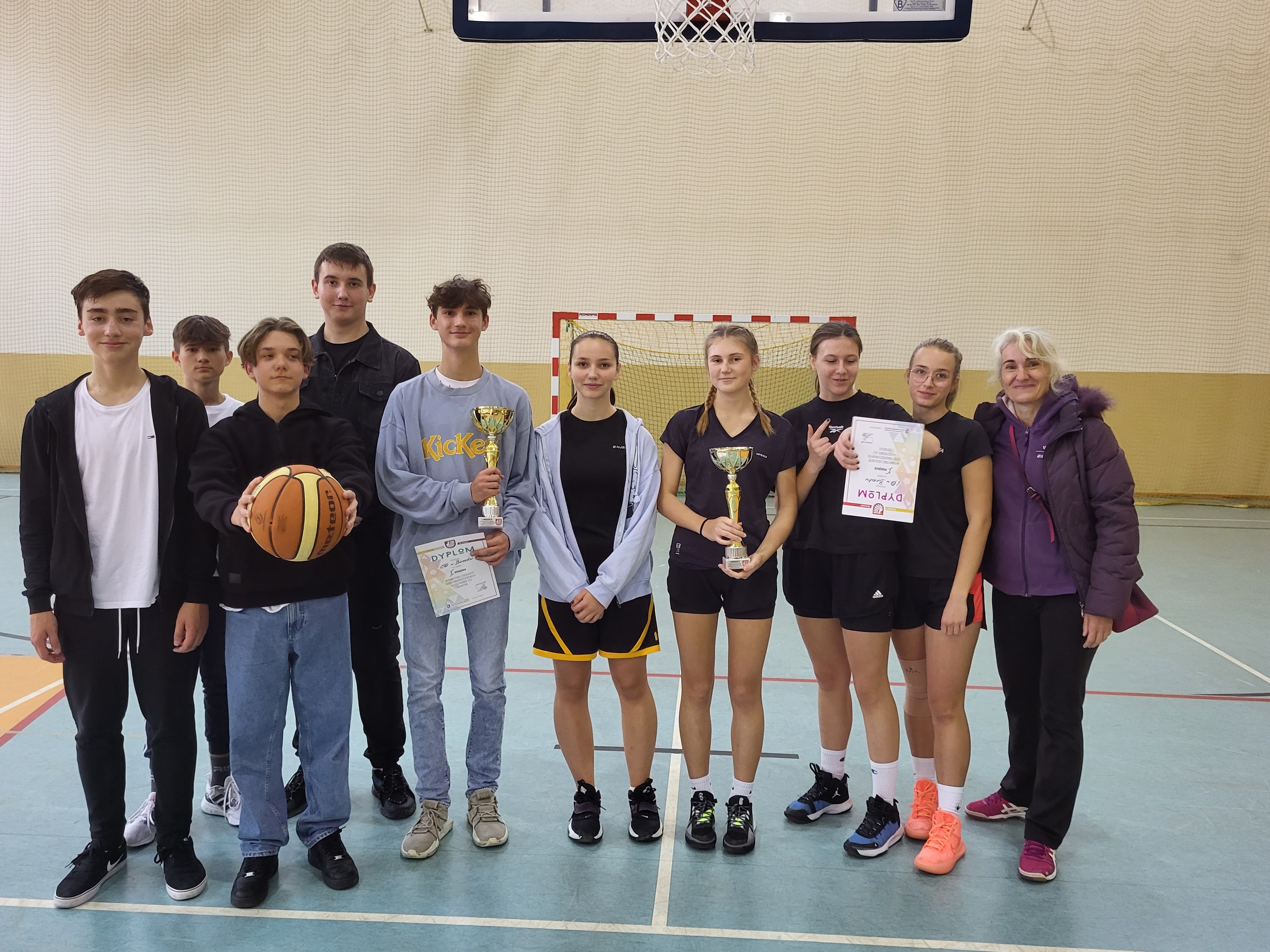 LICEALIADA: Mistrzostwa Powiatu Brzeskiego w Koszykówce 3x3 - 7.11.2022r.