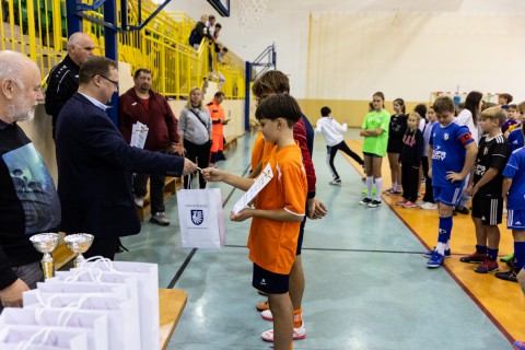 ID: Zawody Rejonowe w Futsalu Dziewcząt i Chłopców, Czchów 20.11.2023r.