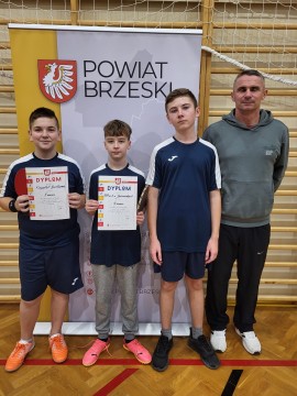 Mistrzostwa Powiatu Brzeskiego w Tenisie Stołowym – Sufczyn areną emocjonujących rozgrywek!