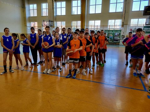 Mistrzostwa Powiatu Brzeskiego w Mini Koszykówce – emocje w Czchowie