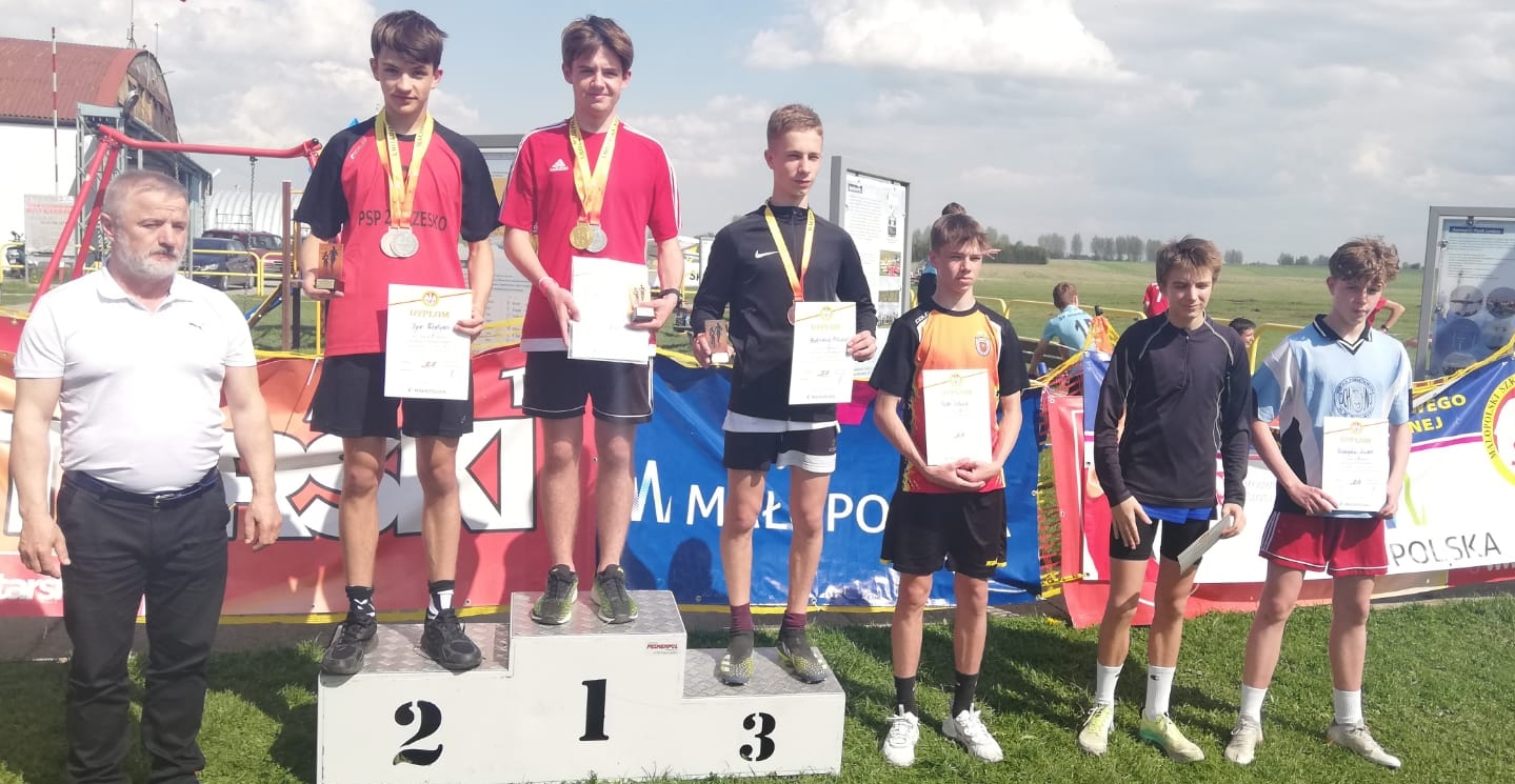 LEKKOATLETYCZNE MEDALE DLA BRZESKIEJ „DWÓJKI”