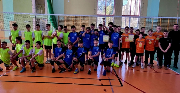 Mistrzostwa Powiatu Brzeskiego w Mini Piłce Siatkowej Chłopców